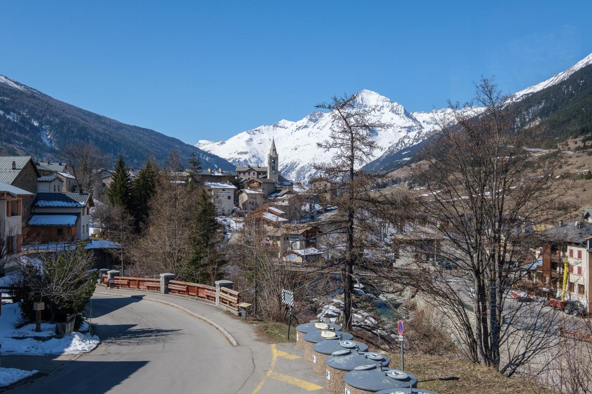Residence Les Balcons De Val Cenis Village Lanslevillard Eksteriør billede