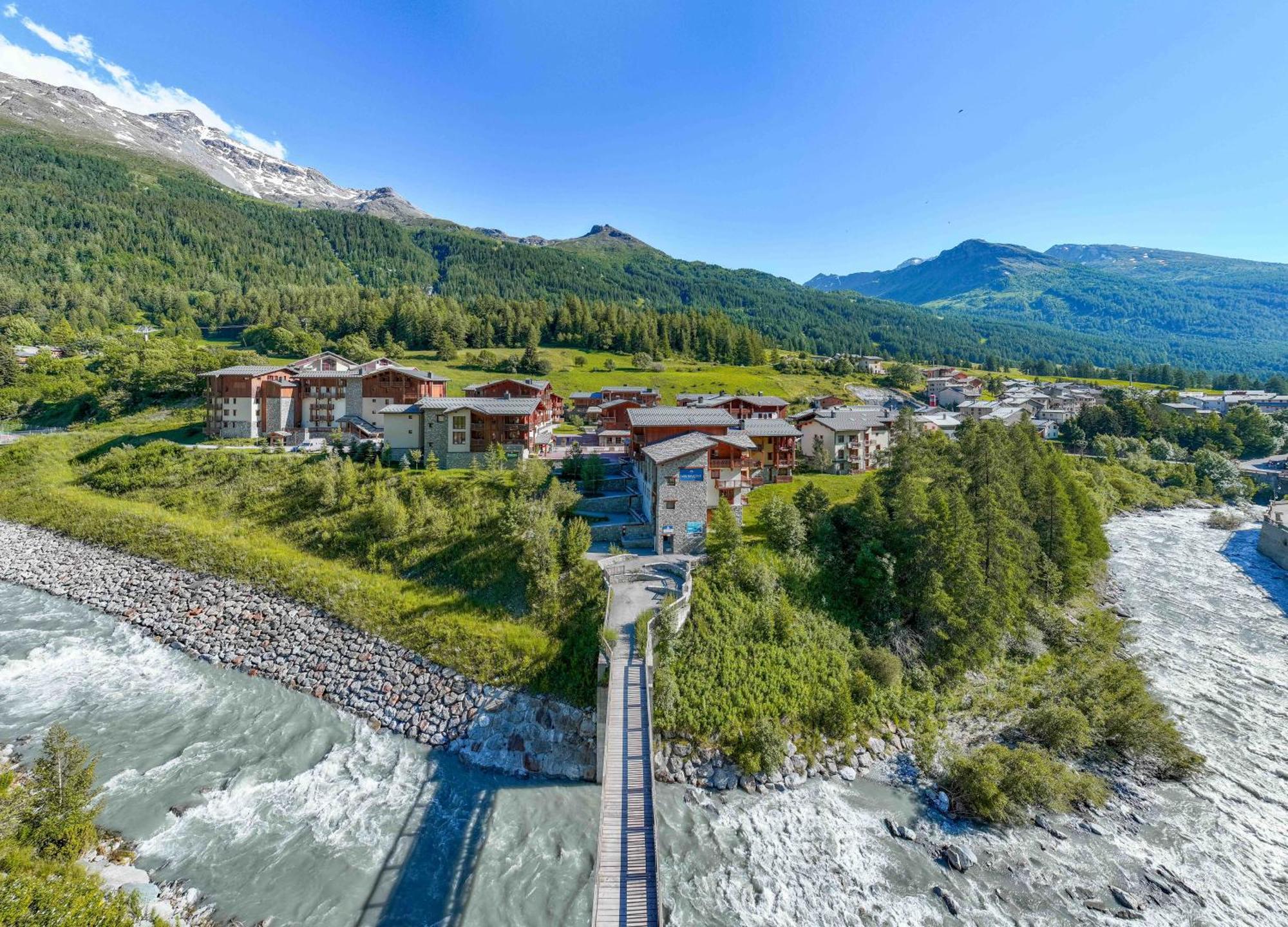Residence Les Balcons De Val Cenis Village Lanslevillard Eksteriør billede
